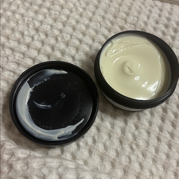 NWT Lush Enzymion Moisturizer - Picture 5 of 5